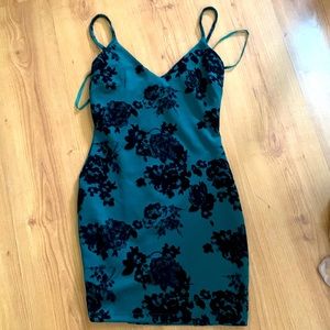 Super cute green elagant dress